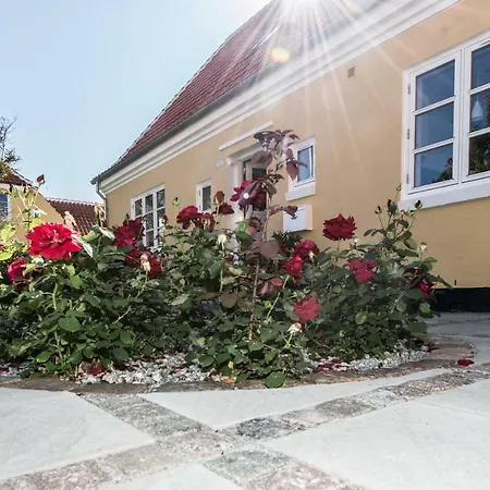 Toftegarden Guesthouse - Apartments & Rooms Skagen Exterior photo